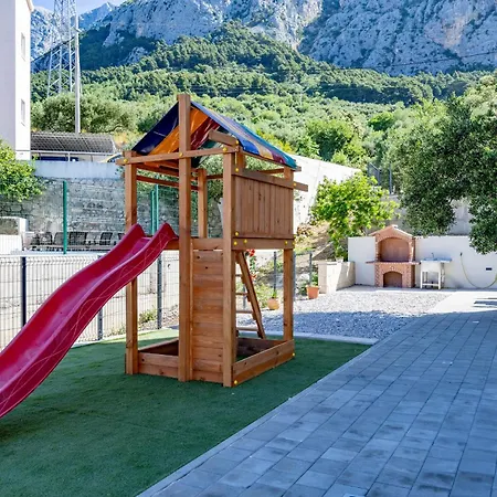 Ruzmarin J Parking Included Apartman